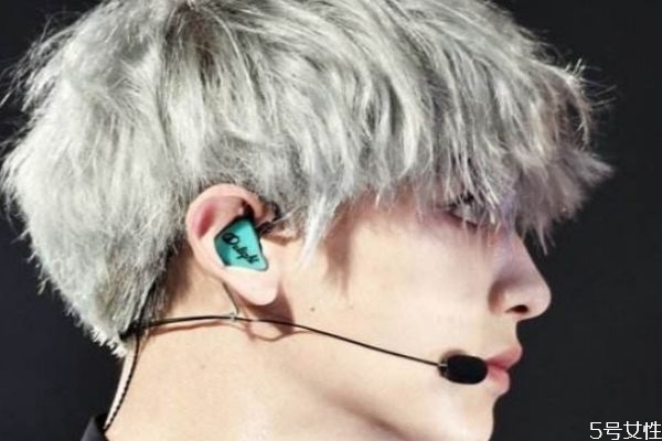 染發(fā)燙發(fā)后多久能洗頭 如何減少染發(fā)的危害 染發(fā)燙發(fā)后多久能洗頭 如何減少染發(fā)的危害