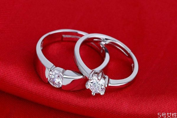 男人遇到未來(lái)老婆是什么感覺(jué) 男生認(rèn)定你當(dāng)老婆表現(xiàn) 男人遇到未來(lái)老婆是什么感覺(jué) 男生認(rèn)定你當(dāng)老婆表現(xiàn)