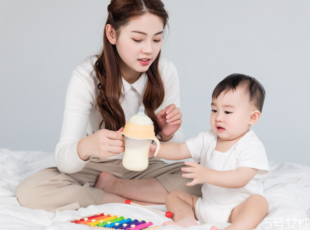 一歲寶寶營養(yǎng)不良怎么調理 如何預防寶寶營養(yǎng)不良