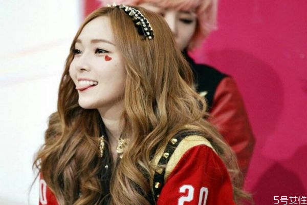 自然系彎眉怎么畫(huà) 彎眉適合什么臉型 自然系彎眉怎么畫(huà) 彎眉適合什么臉型