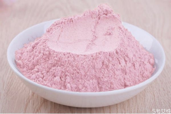 玫瑰粉做面膜的功效與作用 玫瑰面膜怎么用 玫瑰粉做面膜的功效與作用 玫瑰面膜怎么用