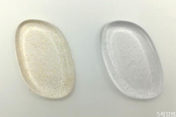 硅膠粉撲發(fā)黃了還能不能用 硅膠粉撲的缺點 硅膠粉撲發(fā)黃了還能不能用 硅膠粉撲的缺點