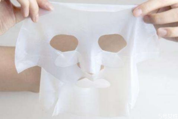 面膜不洗掉睡覺(jué)有影響嗎 免洗面膜多長(zhǎng)時(shí)間洗掉