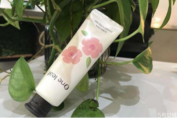 什么護(hù)手霜香味最好聞 什么護(hù)手霜香味最持久 什么護(hù)手霜香味最好聞 什么護(hù)手霜香味最持久