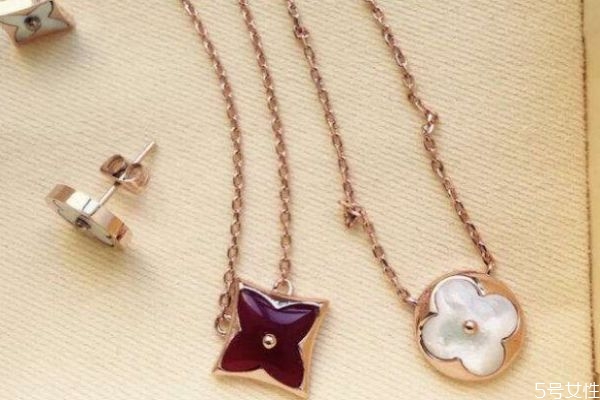 lv專柜可以退貨嗎 lv專柜配貨是什么意思 lv專柜可以退貨嗎 lv專柜配貨是什么意思