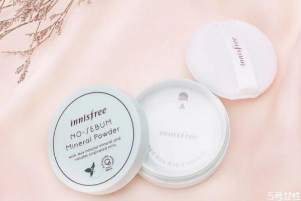 怎么用散粉不浮粉 用散粉浮粉怎么回事 怎么用散粉不浮粉 用散粉浮粉怎么回事