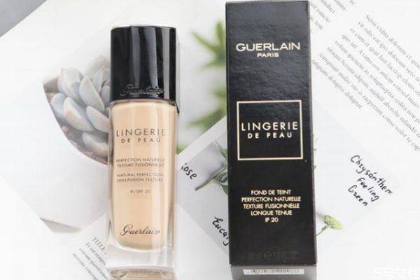 什么粉底液遮瑕效果最好 國產(chǎn)遮瑕最好的粉底液 什么粉底液遮瑕效果最好 國產(chǎn)遮瑕最好的粉底液