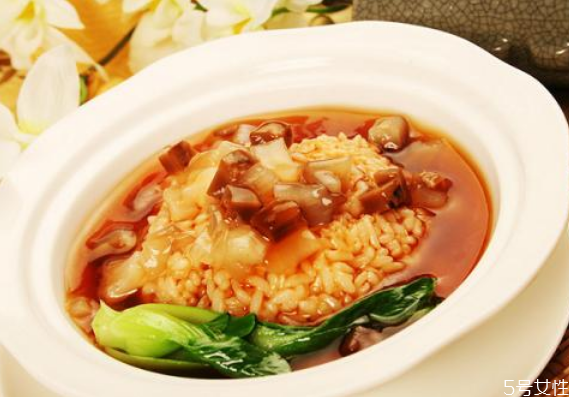鮑汁撈飯的鮑汁怎么做 鮑魚(yú)撈飯的汁怎么做才濃