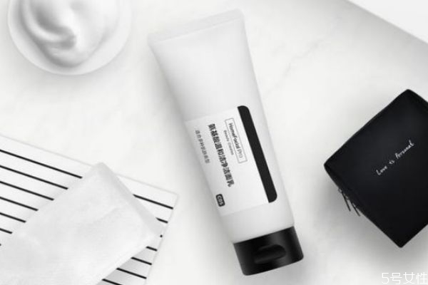 hfp洗面奶怎么樣 hfp洗面奶有酒精嗎 hfp洗面奶怎么樣 hfp洗面奶有酒精嗎