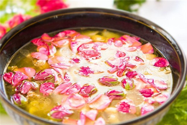 云南大學(xué)食堂推出玫瑰宴 玫瑰宴是什么 云南大學(xué)食堂推出玫瑰宴 玫瑰宴是什么