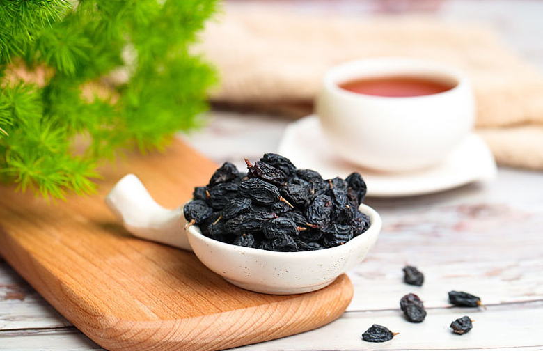 黑加侖葡萄干的功效與作用 黑加侖葡萄干補(bǔ)腎嗎 黑加侖葡萄干的功效與作用 黑加侖葡萄干補(bǔ)腎嗎