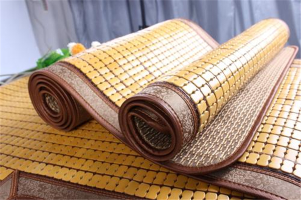 涼席有毛刺怎么護(hù)理 涼席有毛刺睡一段時(shí)間能好嗎 涼席有毛刺怎么護(hù)理 涼席有毛刺睡一段時(shí)間能好嗎