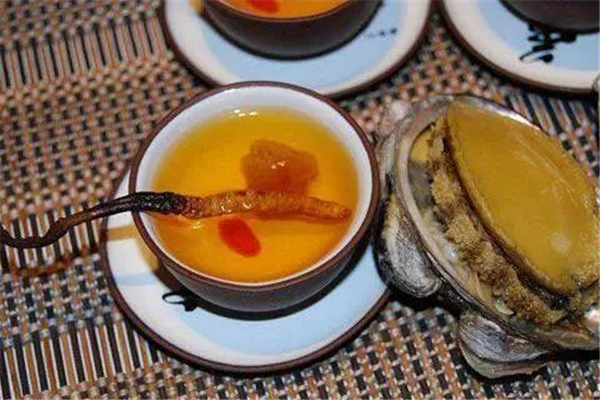 蟲(chóng)草泡酒搭配什么最好 蟲(chóng)草泡酒禁忌 蟲(chóng)草泡酒搭配什么最好 蟲(chóng)草泡酒禁忌