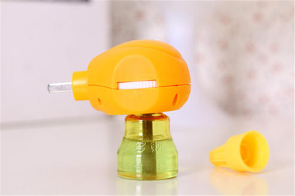 電蚊香液的原理是什么 電蚊香液的正確使用方法 電蚊香液的原理是什么 電蚊香液的正確使用方法