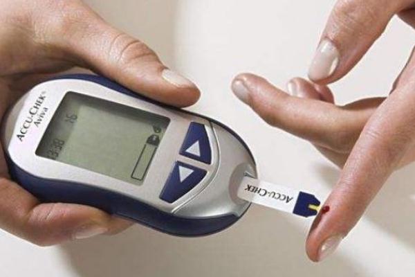 孕婦低血糖可以喝葡萄糖嗎 孕婦低血糖可以多吃糖嗎 孕婦低血糖可以喝葡萄糖嗎 孕婦低血糖可以多吃糖嗎