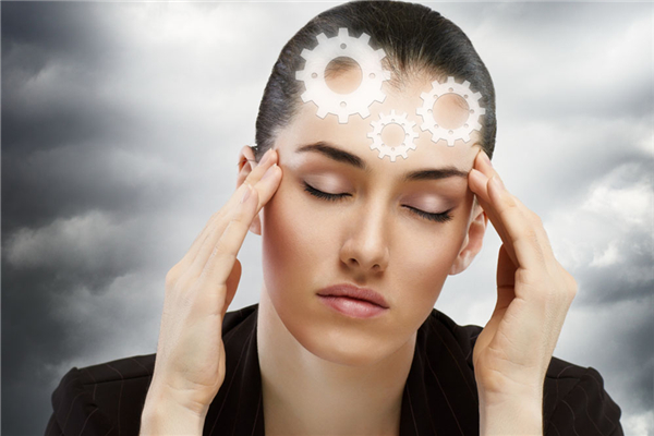 夏天頭疼是什么原因引起的 夏天頭疼怎么辦 夏天頭疼是什么原因引起的 夏天頭疼怎么辦