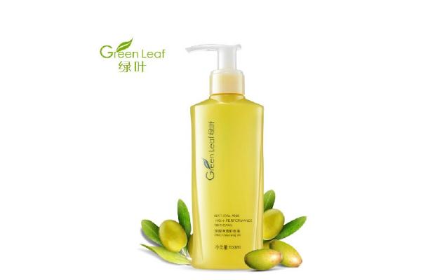 卸妝油可以天天使用嗎 卸妝油可以用來(lái)洗臉嗎 卸妝油可以天天使用嗎 卸妝油可以用來(lái)洗臉嗎