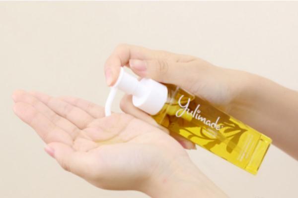 卸妝油需要用化妝棉嗎 卸妝油什么牌子好用 卸妝油需要用化妝棉嗎 卸妝油什么牌子好用