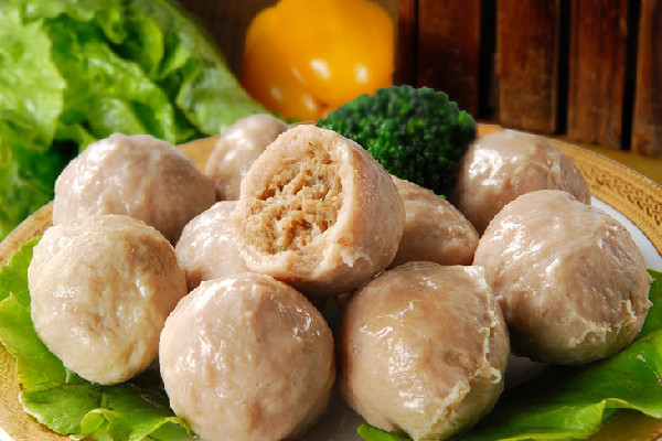 做牛肉丸為什么要加冰塊 牛肉丸加什么粉有彈性 做牛肉丸為什么要加冰塊 牛肉丸加什么粉有彈性