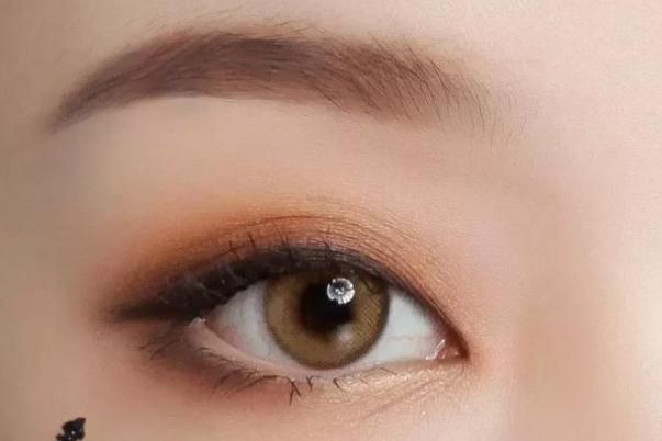 眼妝怎么畫顯得眼睛大 眼妝怎么畫好看又自然 眼妝怎么畫顯得眼睛大 眼妝怎么畫好看又自然