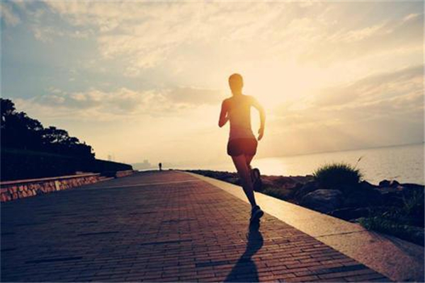 晨跑會(huì)讓腿變粗嗎 晨跑有什么壞處 晨跑會(huì)讓腿變粗嗎 晨跑有什么壞處