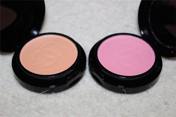 腮紅是粉狀好還是膏狀好 腮紅買多少錢合適 腮紅是粉狀好還是膏狀好 腮紅買多少錢合適