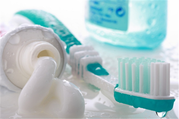 牙膏含氟的好還是不含氟的好 牙膏怎么選擇才是最好的 牙膏含氟的好還是不含氟的好 牙膏怎么選擇才是最好的