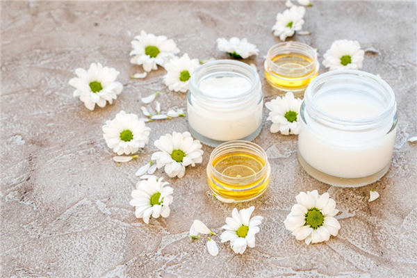 精油單方和復(fù)方的區(qū)別 精油單方好還是復(fù)方好 精油單方和復(fù)方的區(qū)別 精油單方好還是復(fù)方好