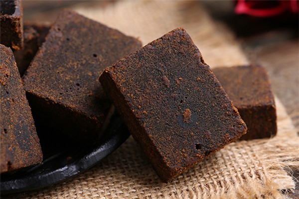 黑糖越黑越好嗎 黑糖怎么辨別真假好壞 黑糖越黑越好嗎 黑糖怎么辨別真假好壞