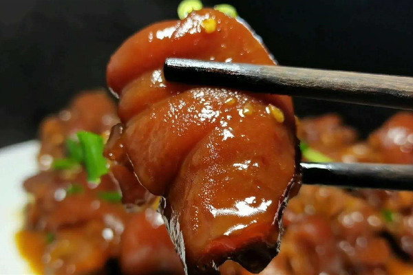 豬蹄的脂肪含量高嗎 豬蹄的熱量是多少大卡 豬蹄的脂肪含量高嗎 豬蹄的熱量是多少大卡