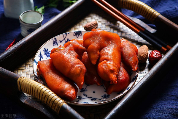 豬蹄的脂肪含量高嗎 豬蹄的熱量是多少大卡 豬蹄的脂肪含量高嗎 豬蹄的熱量是多少大卡