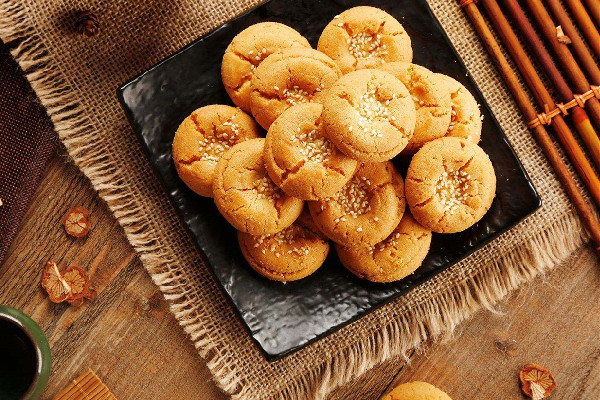 桃酥和曲奇的區(qū)別 桃酥和曲奇哪個(gè)熱量高 桃酥和曲奇的區(qū)別 桃酥和曲奇哪個(gè)熱量高