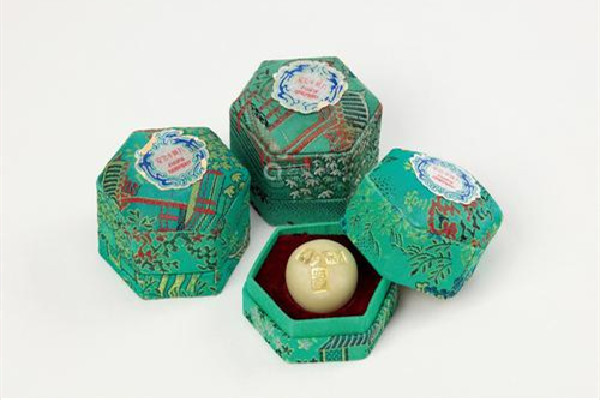 安宮牛黃丸有那么神奇嗎 安宮牛黃丸正常人能吃嗎 安宮牛黃丸有那么神奇嗎 安宮牛黃丸正常人能吃嗎