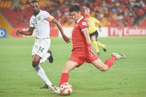 某足球隊(duì)隊(duì)員年收入上千萬沒見進(jìn)球 足球隊(duì)的組成和分工 某足球隊(duì)隊(duì)員年收入上千萬沒見進(jìn)球 足球隊(duì)的組成和分工