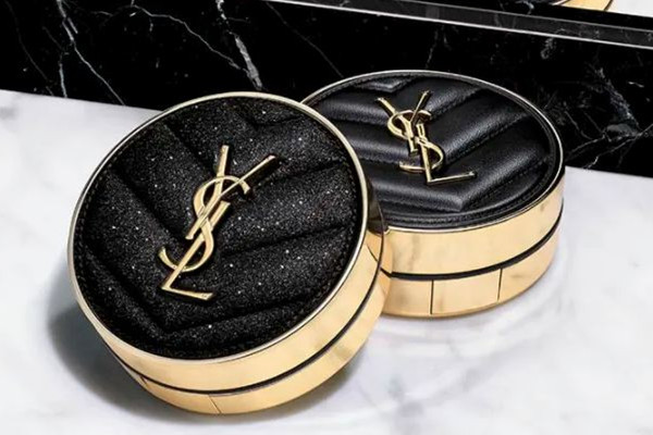 圣羅蘭氣墊b10和b20哪個(gè)好用 圣羅蘭氣墊怎么查詢是正品 圣羅蘭氣墊b10和b20哪個(gè)好用 圣羅蘭氣墊怎么查詢是正品