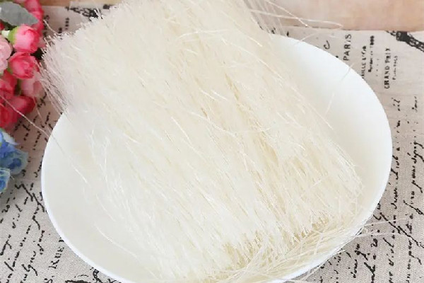 粉絲用開(kāi)水泡還是冷水泡 粉絲泡多久可以泡軟