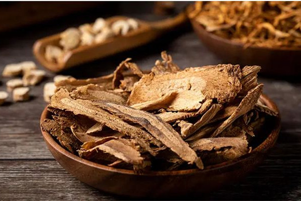 當歸煮雞蛋的功效和作用 當歸煮雞蛋什么時候吃最好 當歸煮雞蛋的功效和作用 當歸煮雞蛋什么時候吃最好