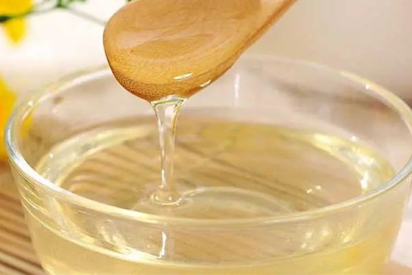 洋槐蜜和百花蜜哪個好 洋槐蜜適合什么季節(jié)喝 洋槐蜜和百花蜜哪個好 洋槐蜜適合什么季節(jié)喝