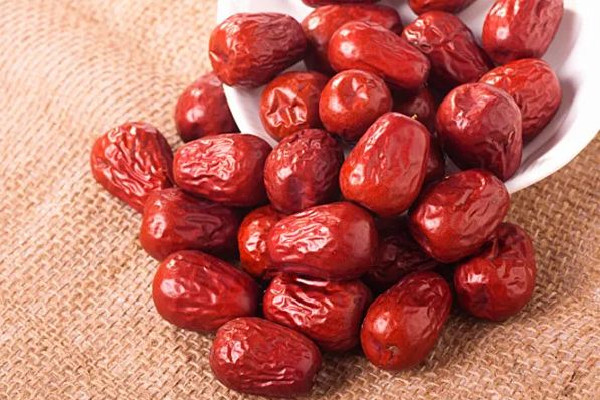 紅棗的功效和作用 紅棗可以補血嗎 紅棗的功效和作用 紅棗可以補血嗎