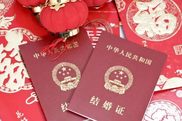 結(jié)婚證照片要露耳朵么 結(jié)婚證照片必須是白襯衫嗎 結(jié)婚證照片要露耳朵么 結(jié)婚證照片必須是白襯衫嗎