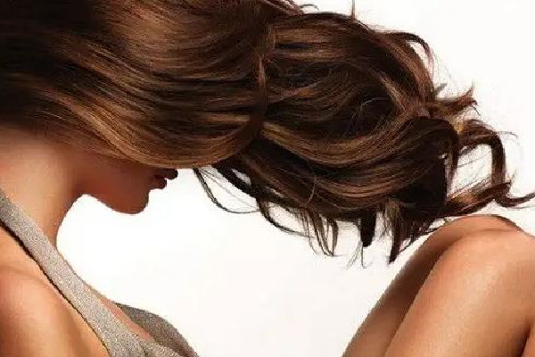 頭發(fā)軟化對(duì)頭發(fā)有傷害嗎 頭發(fā)軟化會(huì)影響頭發(fā)生長(zhǎng)速度嗎 頭發(fā)軟化對(duì)頭發(fā)有傷害嗎 頭發(fā)軟化會(huì)影響頭發(fā)生長(zhǎng)速度嗎