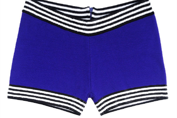 游泳褲尺寸怎么選擇 游泳褲買大還是買小 游泳褲尺寸怎么選擇 游泳褲買大還是買小