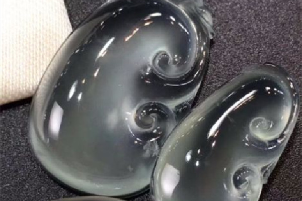 玻璃種翡翠有收藏價(jià)值嗎 玻璃種翡翠和冰種翡翠哪個(gè)好 玻璃種翡翠有收藏價(jià)值嗎 玻璃種翡翠和冰種翡翠哪個(gè)好