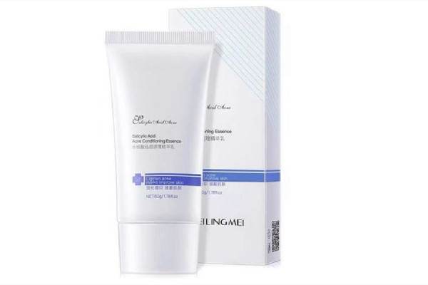 精華乳和精華液一起用嗎 精華乳和什么搭配 精華乳和精華液一起用嗎 精華乳和什么搭配