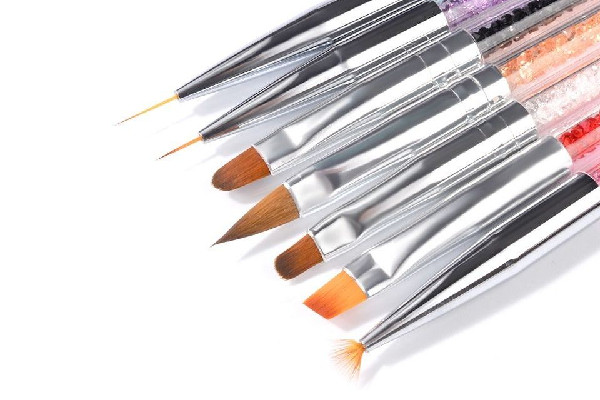 美甲筆炸毛了怎么修復(fù) 美甲筆可以涂指甲油嗎 美甲筆炸毛了怎么修復(fù) 美甲筆可以涂指甲油嗎