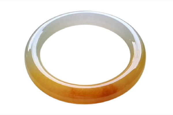 黃翡翠和綠翡翠哪個(gè)值錢(qián) 黃翡翠和綠翡翠哪個(gè)好