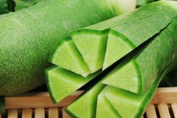 綠蘿卜有點(diǎn)苦味能吃嗎 綠蘿卜有點(diǎn)苦味怎么回事 綠蘿卜有點(diǎn)苦味能吃嗎 綠蘿卜有點(diǎn)苦味怎么回事