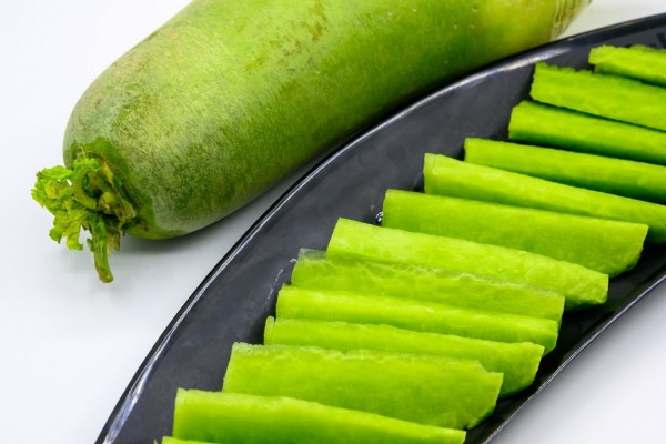 綠蘿卜有點(diǎn)苦味能吃嗎 綠蘿卜有點(diǎn)苦味怎么回事 綠蘿卜有點(diǎn)苦味能吃嗎 綠蘿卜有點(diǎn)苦味怎么回事