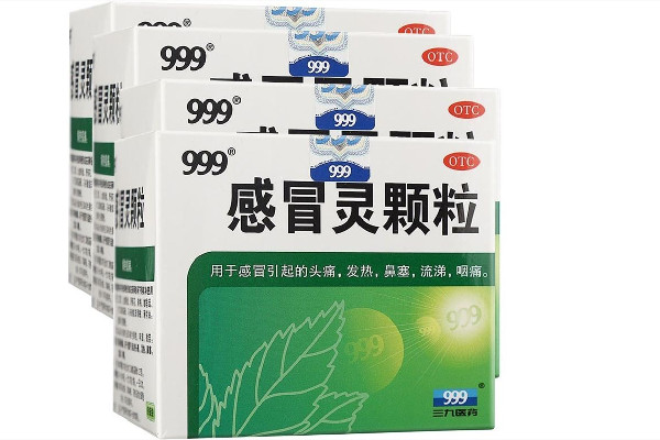 999感冒靈顆粒什么時候吃比較好 999感冒靈顆?？梢钥崭购葐?></p><h3>999感冒靈顆?？梢钥崭购葐?/h3><p>三九感冒靈顆?？梢钥崭癸嬘?，開水沖服，但是對于部分患者存在一些胃腸道疾病的，應注意盡量避免空腹飲用。由于三九感冒靈，可能會引起一些胃腸道反應，因此應對于存在胃腸疾病的患者，避免空腹飲用。</p><p>在臨床中，三九感冒靈顆粒主要是用于解熱鎮(zhèn)痛，對于一些感冒引起的頭痛、發(fā)熱、鼻塞、流涕、咽痛有作用。在臨床中可以引起一些不良反應，特別是對于一些合并有肝腎功能異常的患者應注意。</p><p style=