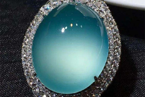 藍水翡翠有點雪花棉好不好 藍水翡翠會越戴越透嗎 藍水翡翠有點雪花棉好不好 藍水翡翠會越戴越透嗎